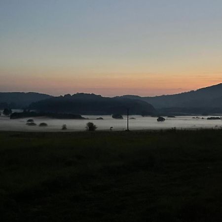 Domki Nad Stawem Uherce Uherce Mineralne 외부 사진